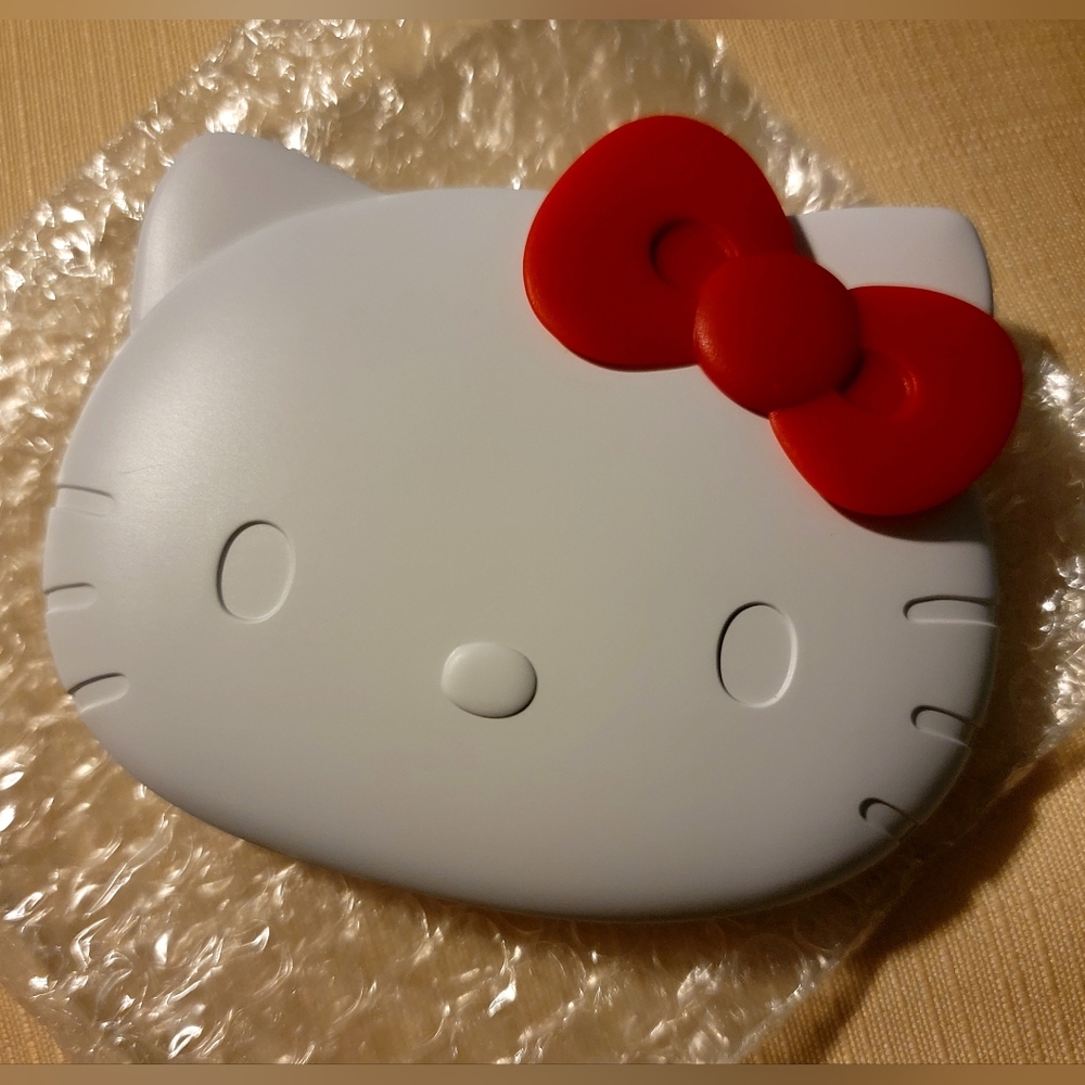 Hello Kitty Compact - Picture 3 of 4